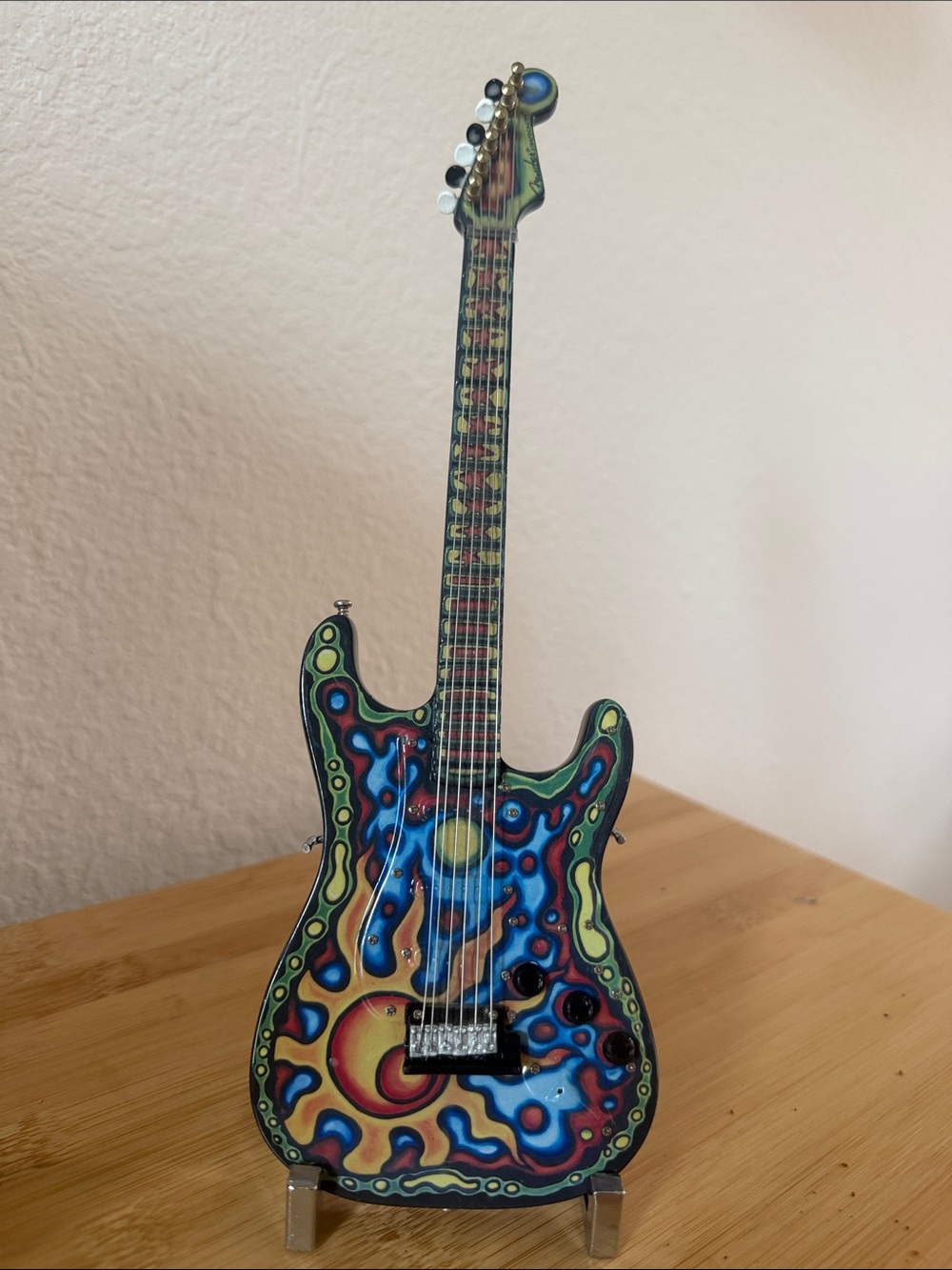 2003 Guitar Mania Masterblasterstratocaster Mini Fender Guitar with Stand